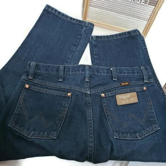 Wrangler 13MWZ 32 x 32 Jeans (measured) - Picture 2 of 8